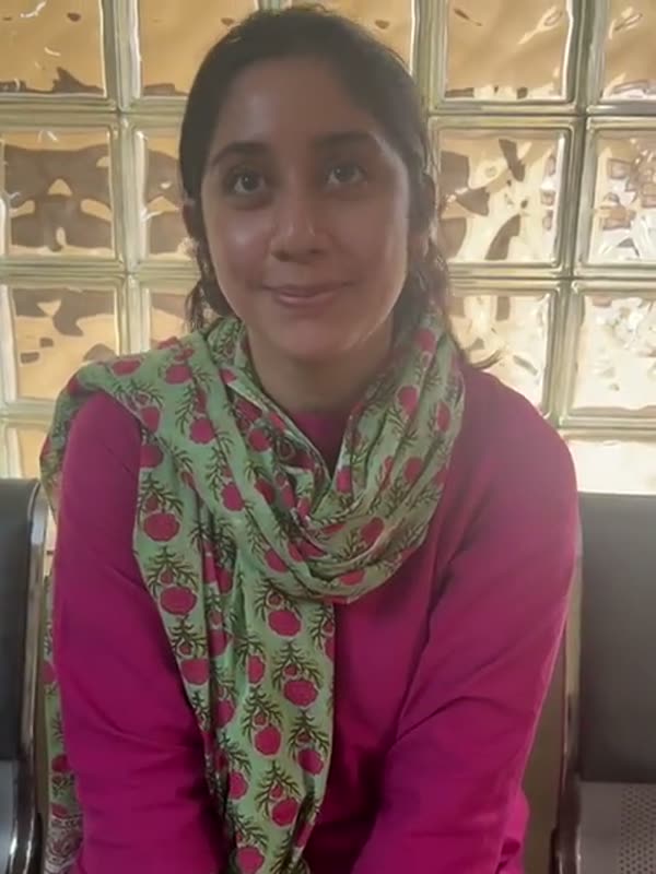 A patient of Tooth and Gum Clinic sharing her experience